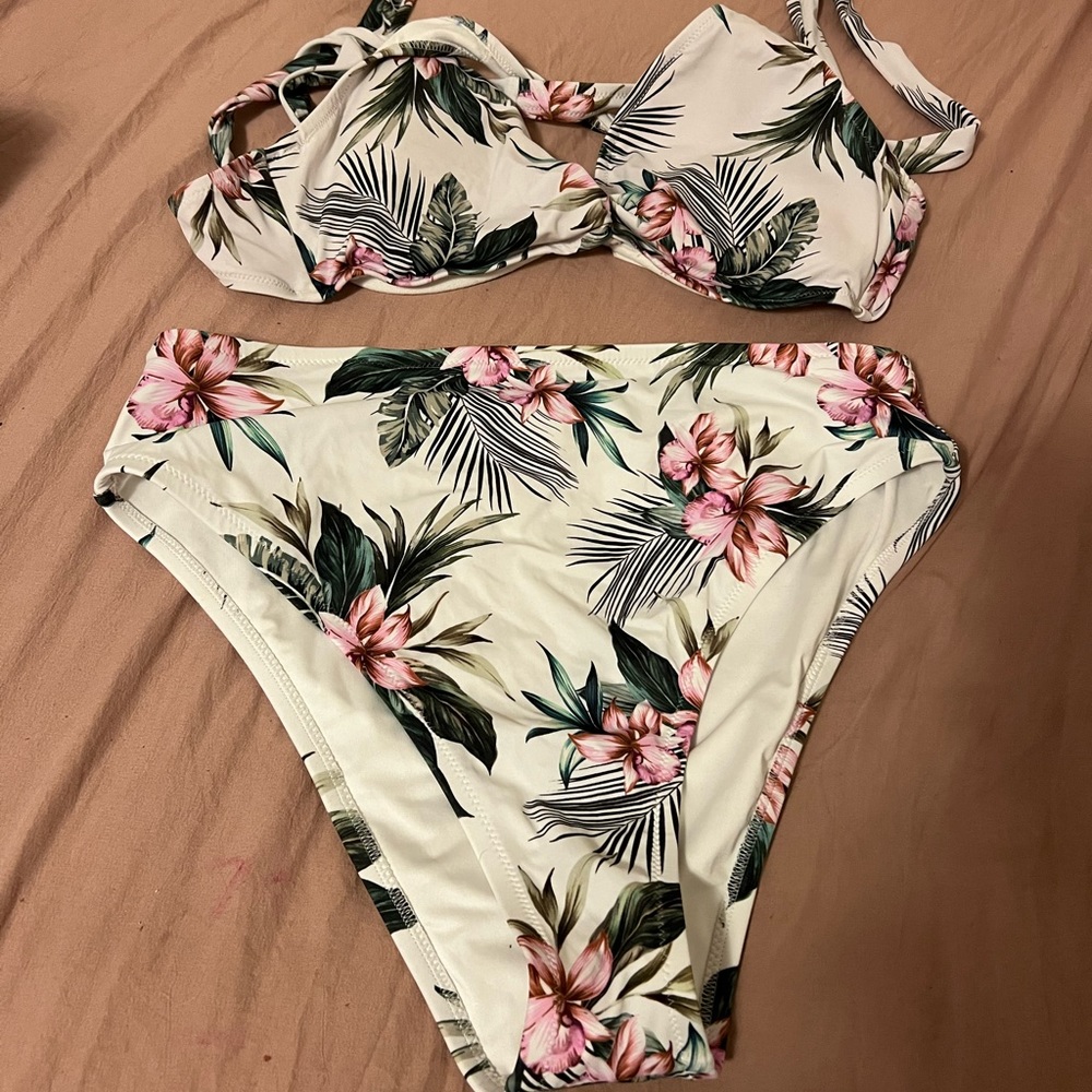 Floral bikini